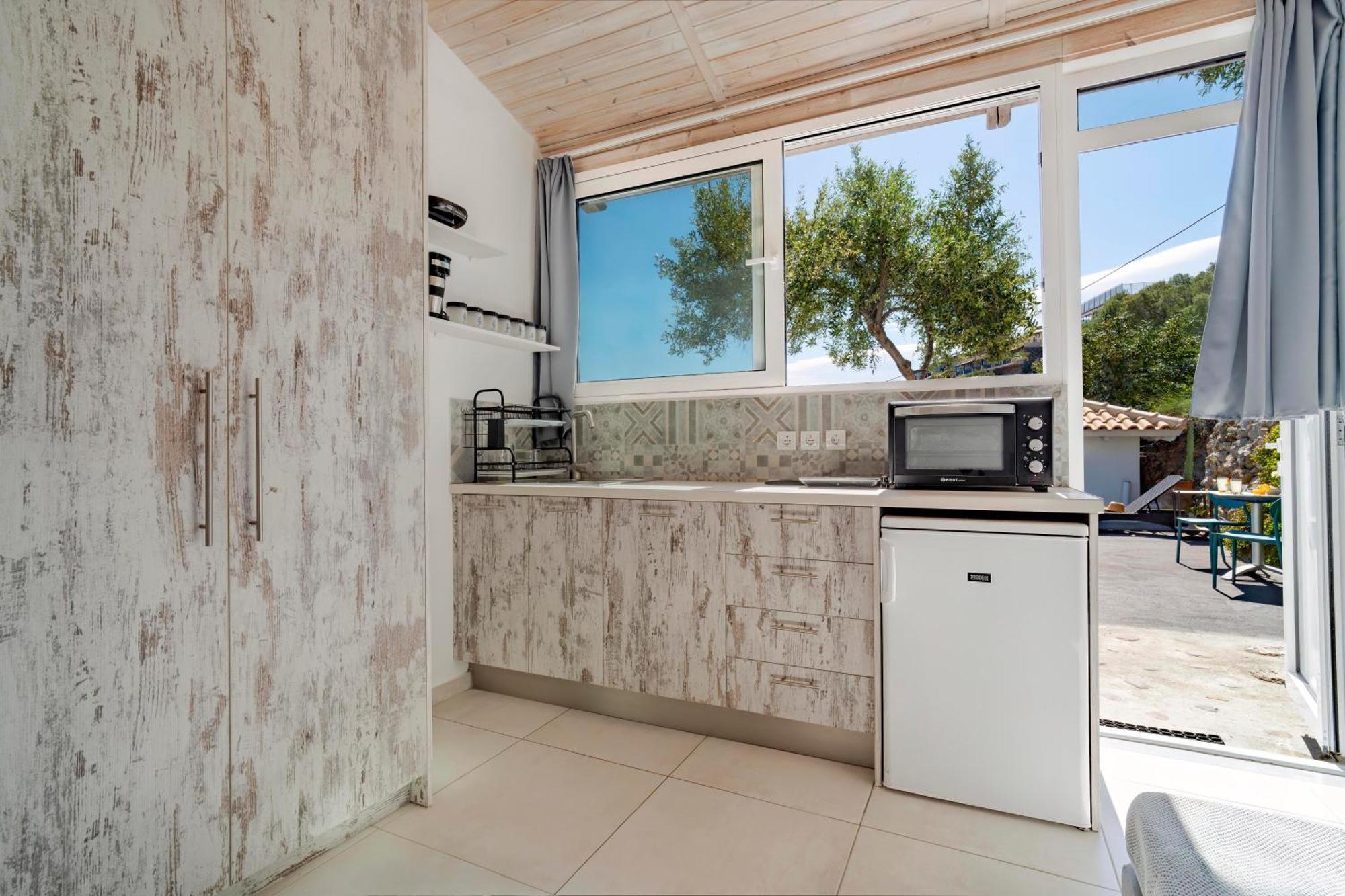 Rafaela'S Sea View House Lägenhet Agios Nikolaos Exteriör bild